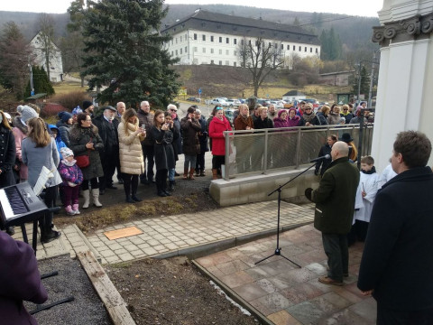Slávnostné požehnanie a otvorenie Kaplnky sv. Jána Nepomuckého - foto 1