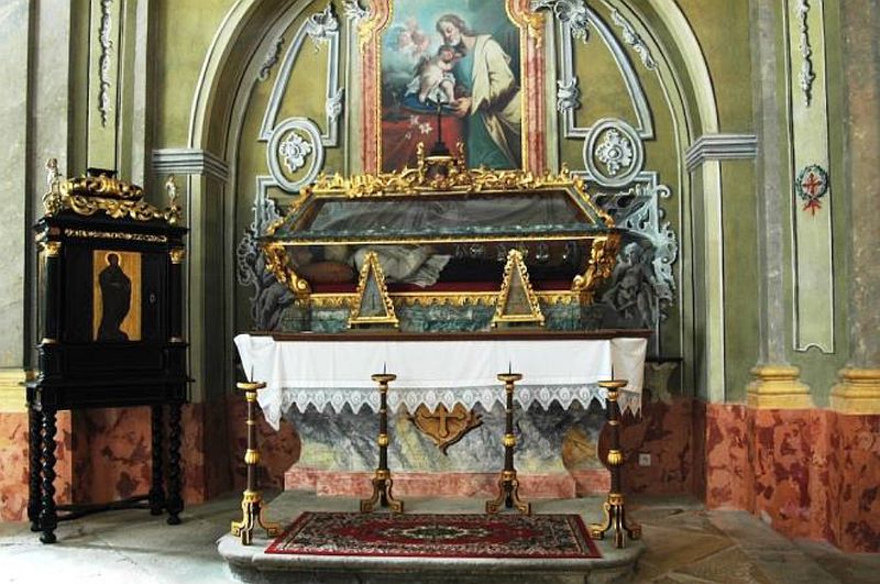 Chapel in the Castle in Svätý Anton - side altar