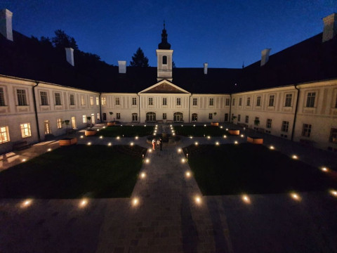 Z kaštieľa do rozprávky ... - foto 17